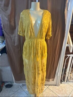 long sleeve printed maxi dress 01. Maxi dress, Long dress with long sleeves in an italian style print –  DELAMARBOUTIK